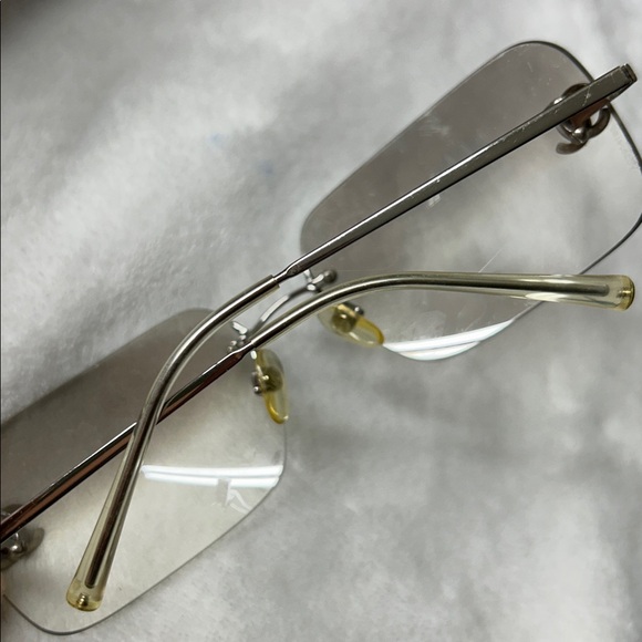 🖤CHANEL LIGHT GREY RHINESTONE LOGO SUNGLASSES - Picture 9 of 16